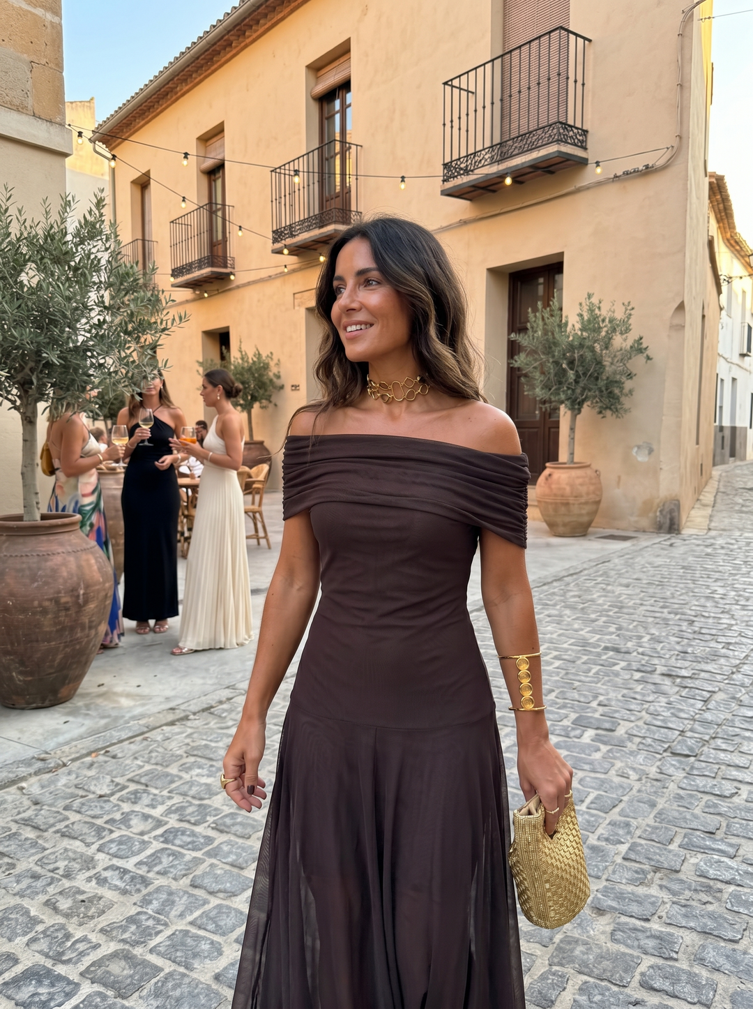 Carla | Abito Maxi Off-Shoulder in Tessuto Fluido