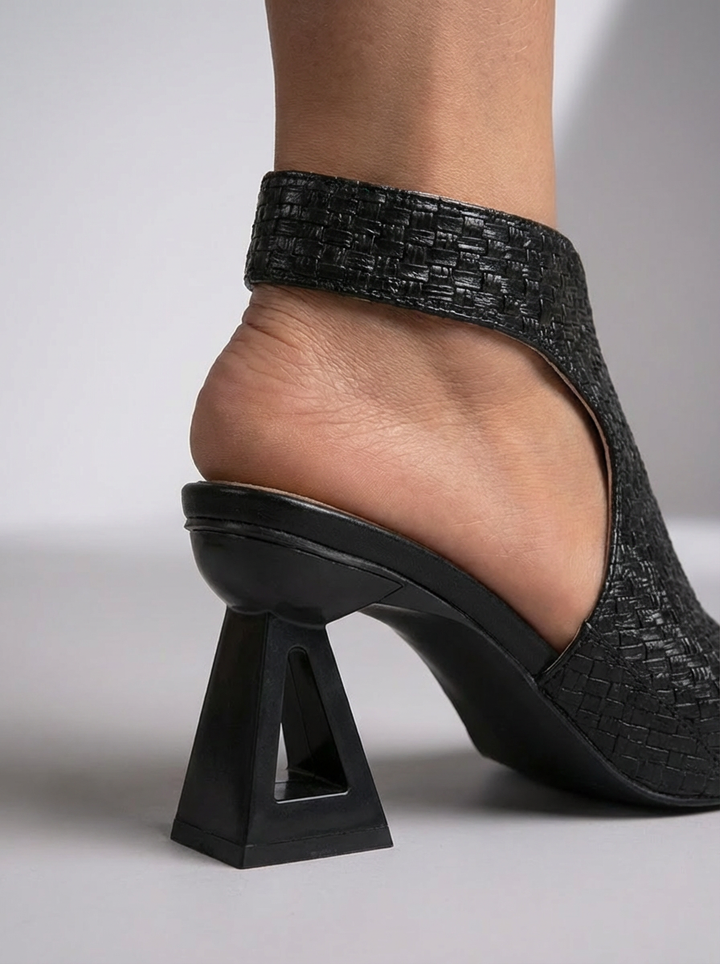 Graciela | Sandalo Elegante Intrecciato con Tacco Geometrico
